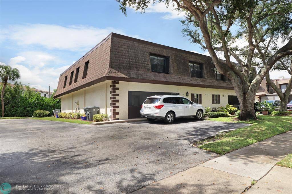Boca Raton, FL 33428,9390 SW 61st Way  #D