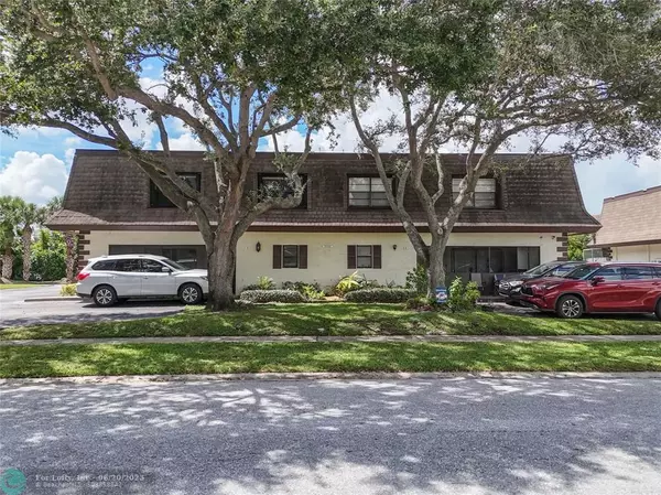 Boca Raton, FL 33428,9390 SW 61st Way #D
