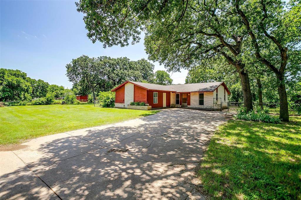 Burleson, TX 76028,302 S Fox Lane