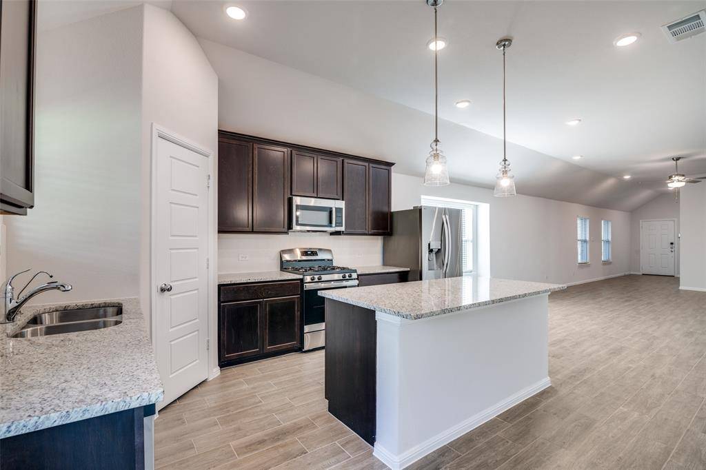 Lavon, TX 75166,722 Gentle Bird Dr