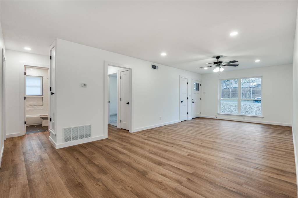 Dallas, TX 75232,4404 Dove Creek Way