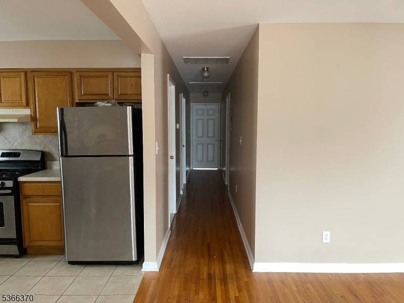 Newark City, NJ 07112,18 Lisa Ct #2