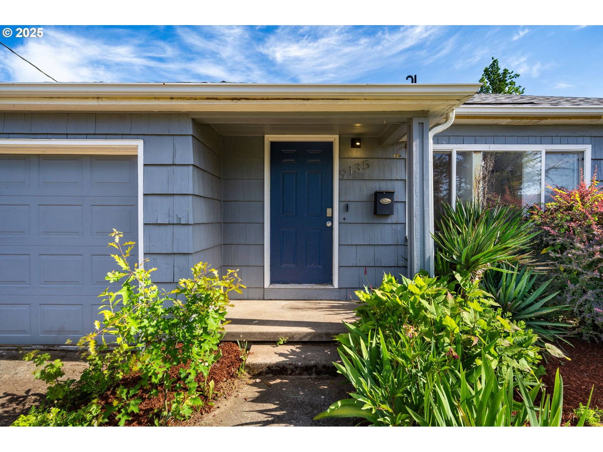 Portland, OR 97216,9135 SE HAWTHORNE BLVD