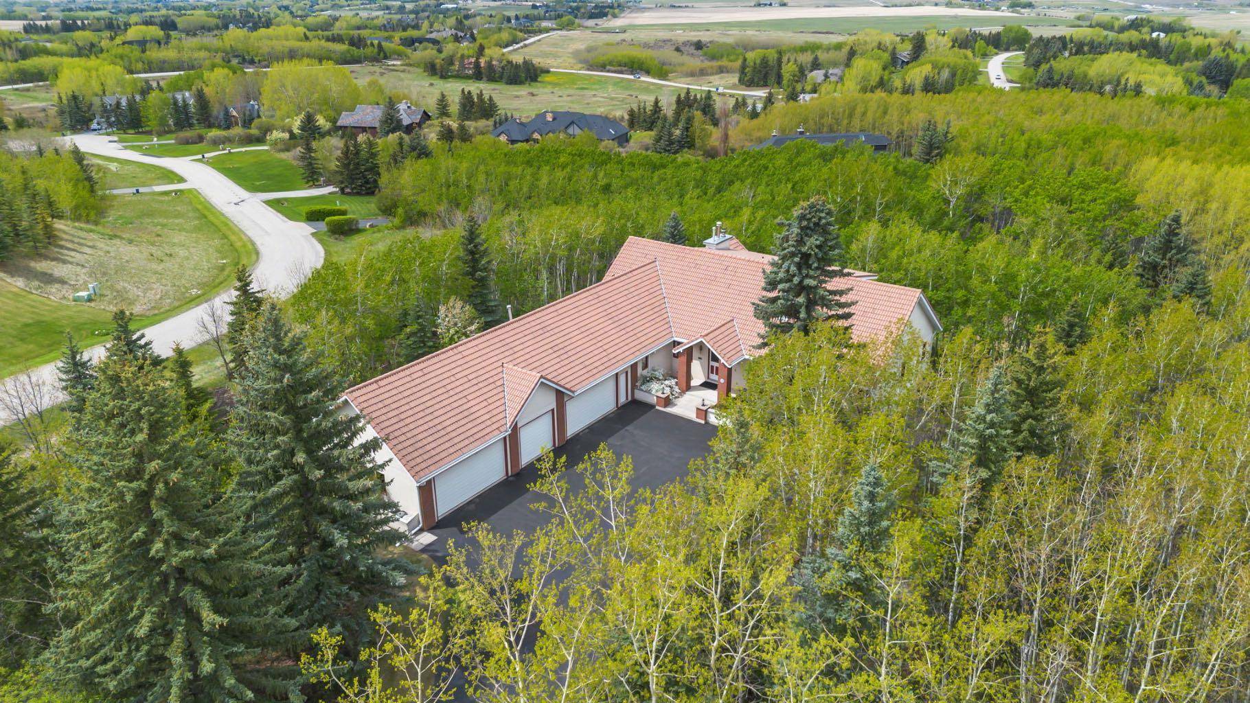 31 Artist View Pointe, Rural Rocky View County, AB T3Z 3N3