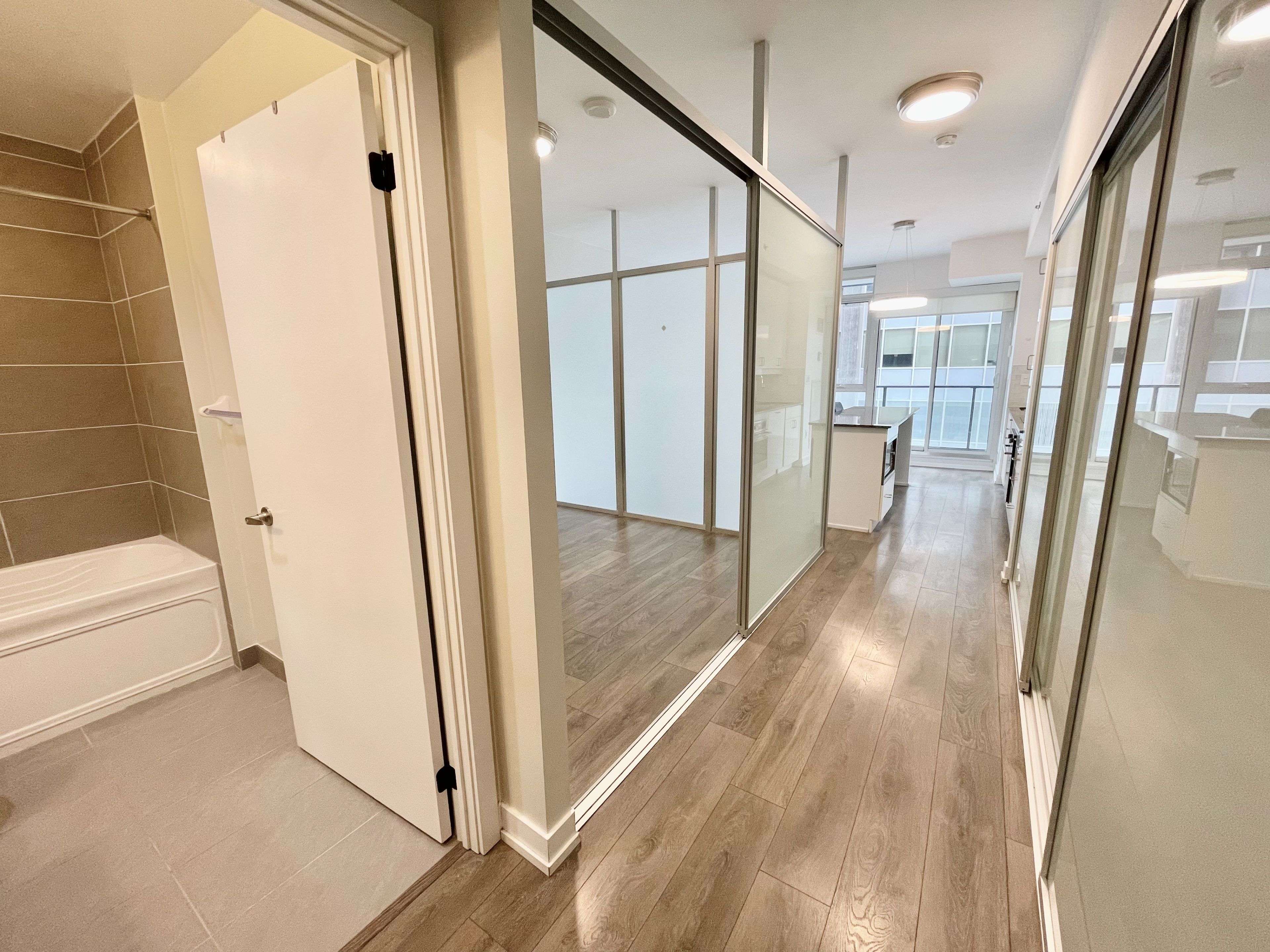 Toronto C01, ON M5G 1S9,426 University AVE #2705
