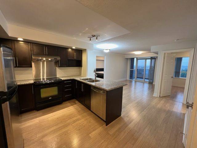 Markham, ON L3R 7Z9,23 Cox BLVD #1251