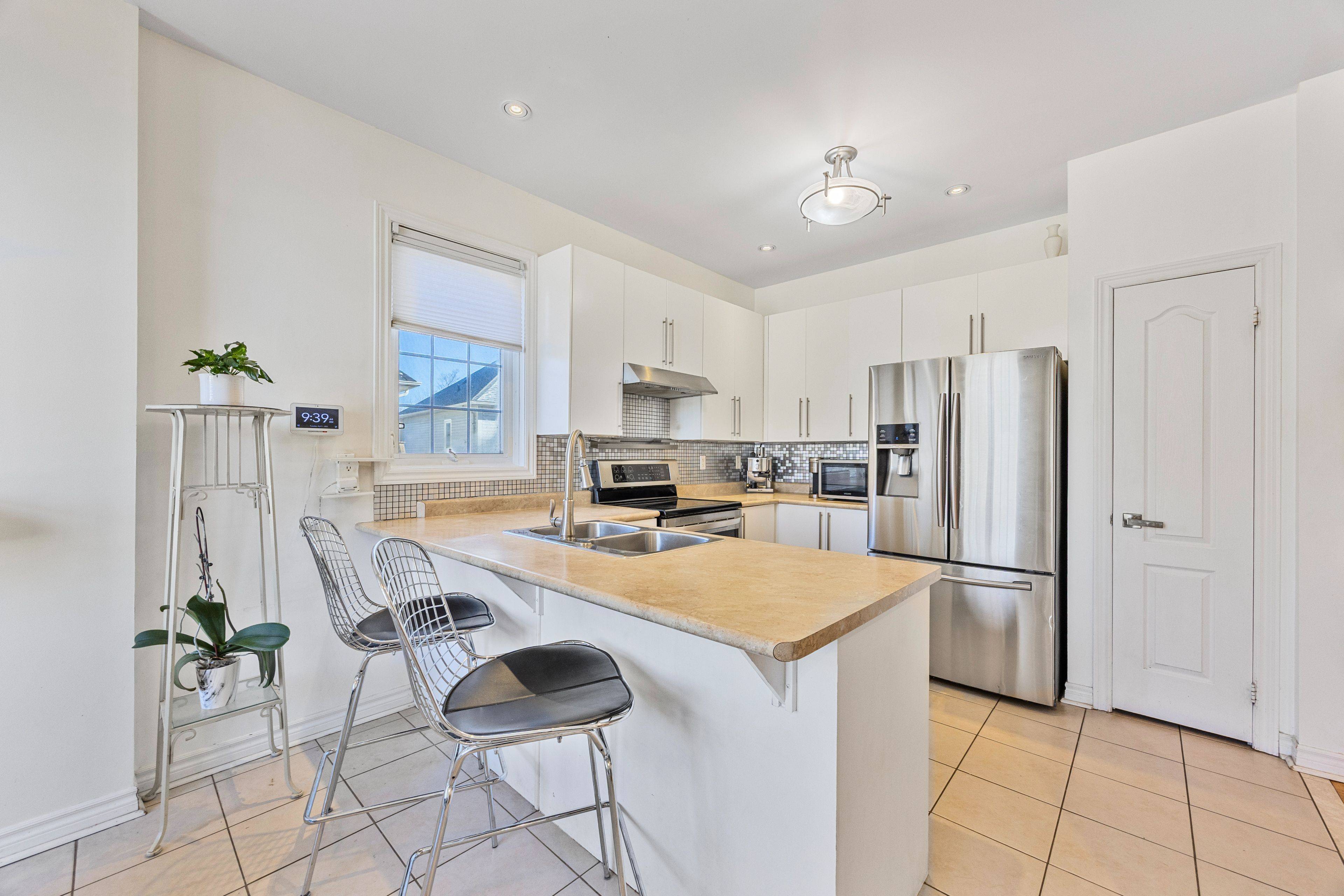 Wasaga Beach, ON L9Z 3B7,103 41st ST S