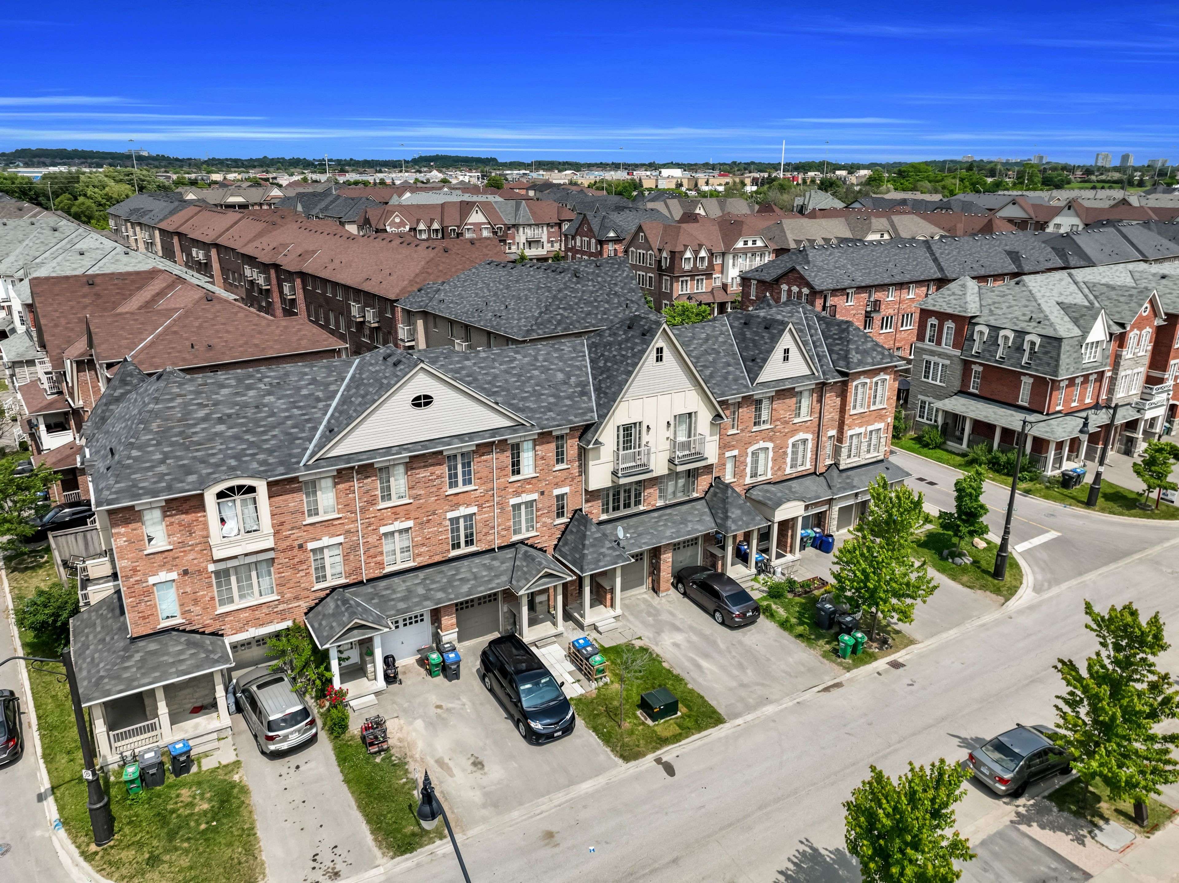 Brampton, ON L6Z 0H8,91 New Pines TRL