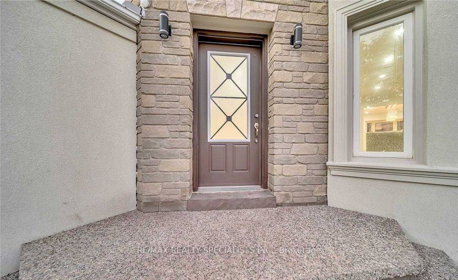 Brampton, ON L6R 5R9,70 Pleasant Valley PL