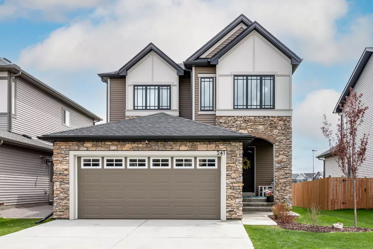 Crossfield, AB T0M 0S0,241 Vista DR