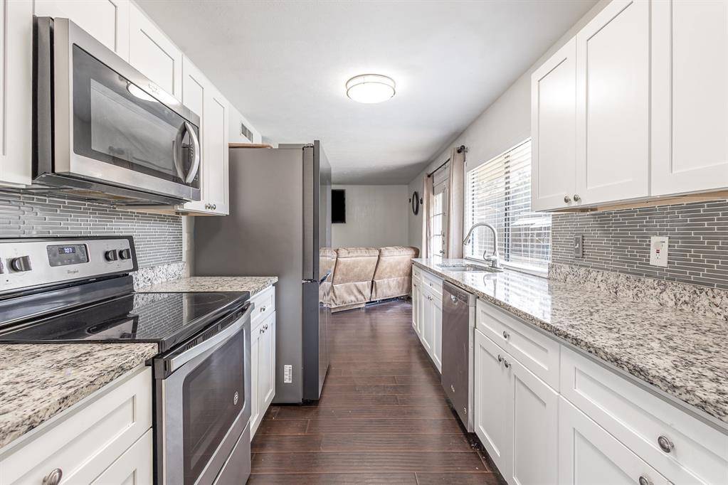 Dallas, TX 75249,7221 Chinaberry Road