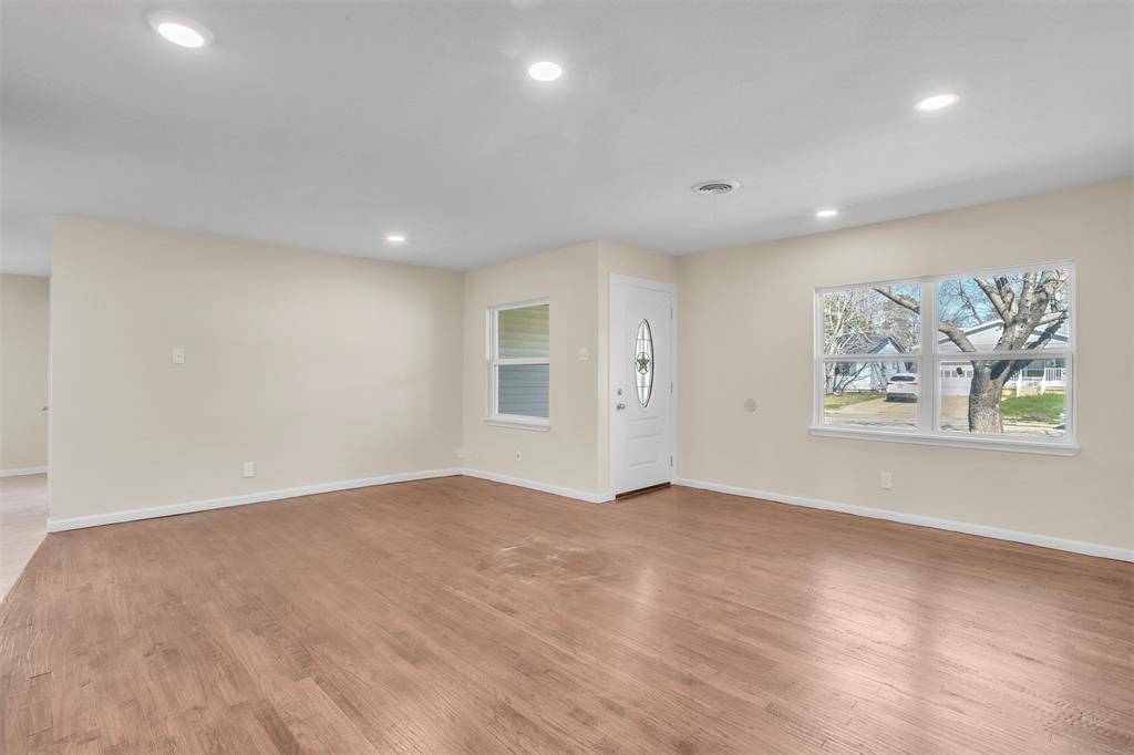 Irving, TX 75062,2218 Dennis