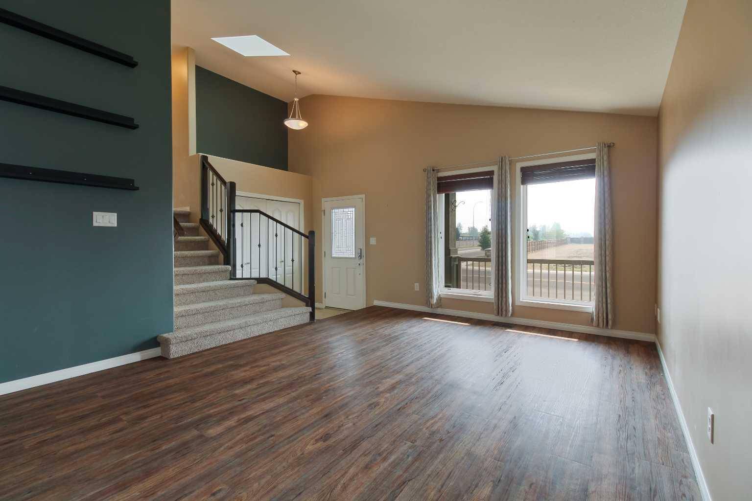 Lethbridge, AB T1H 5R5,362 Lettice Perry RD North