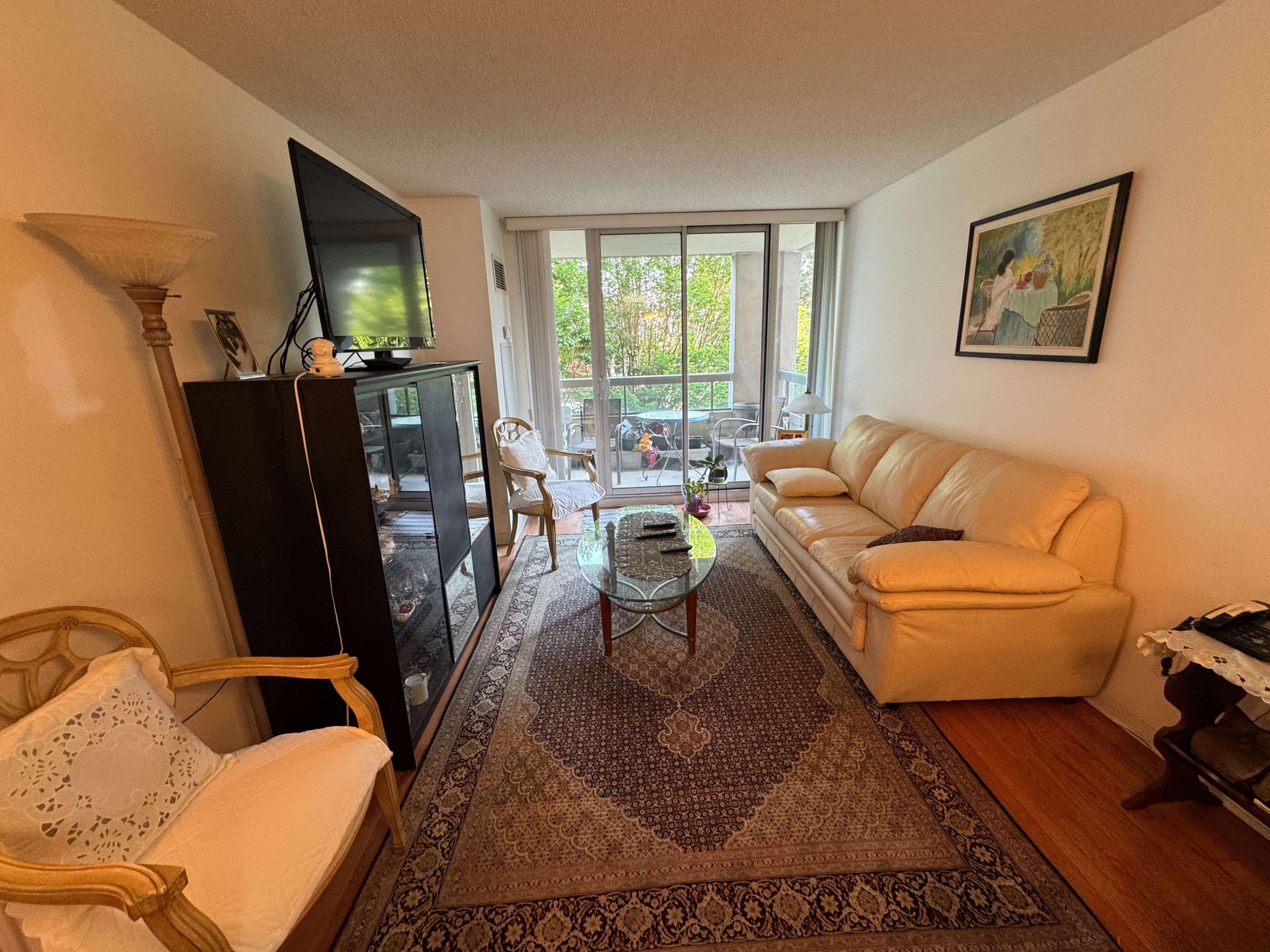Richmond Hill, ON L4B 4M4,19 Northern Heights DR #211