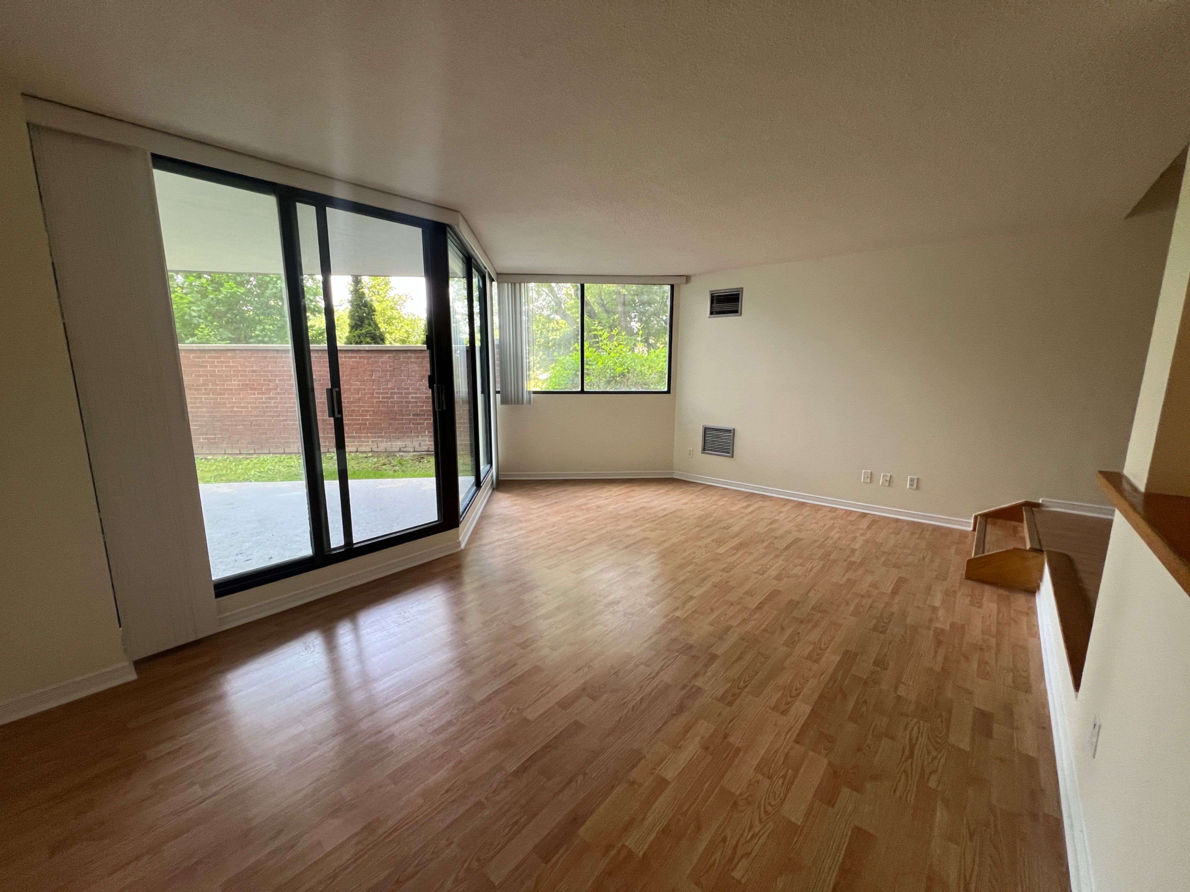 Richmond Hill, ON L4C 5L2,70 Baif BLVD #101