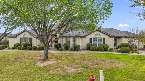 109 Meadow Glen Court, Aledo, TX 76008