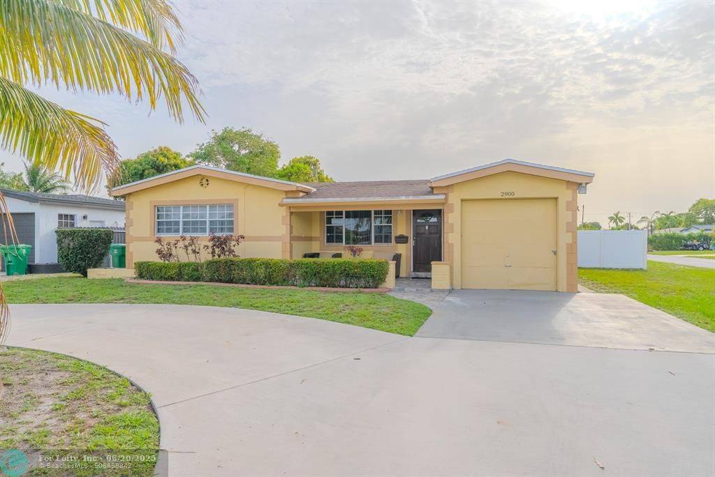 2900 Bahama Dr, Miramar, FL 33023