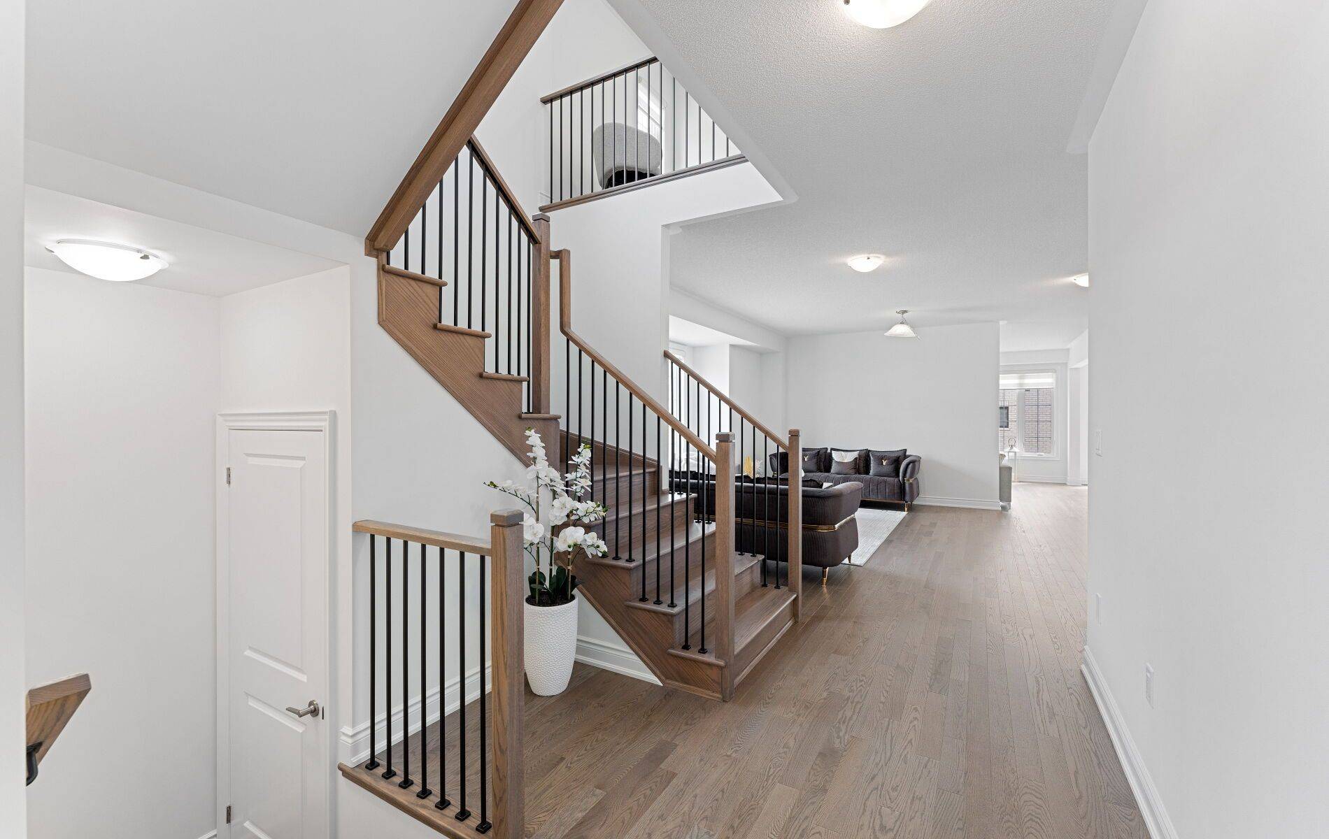 Bradford West Gwillimbury, ON L3Z 4P4,84 Culbert RD