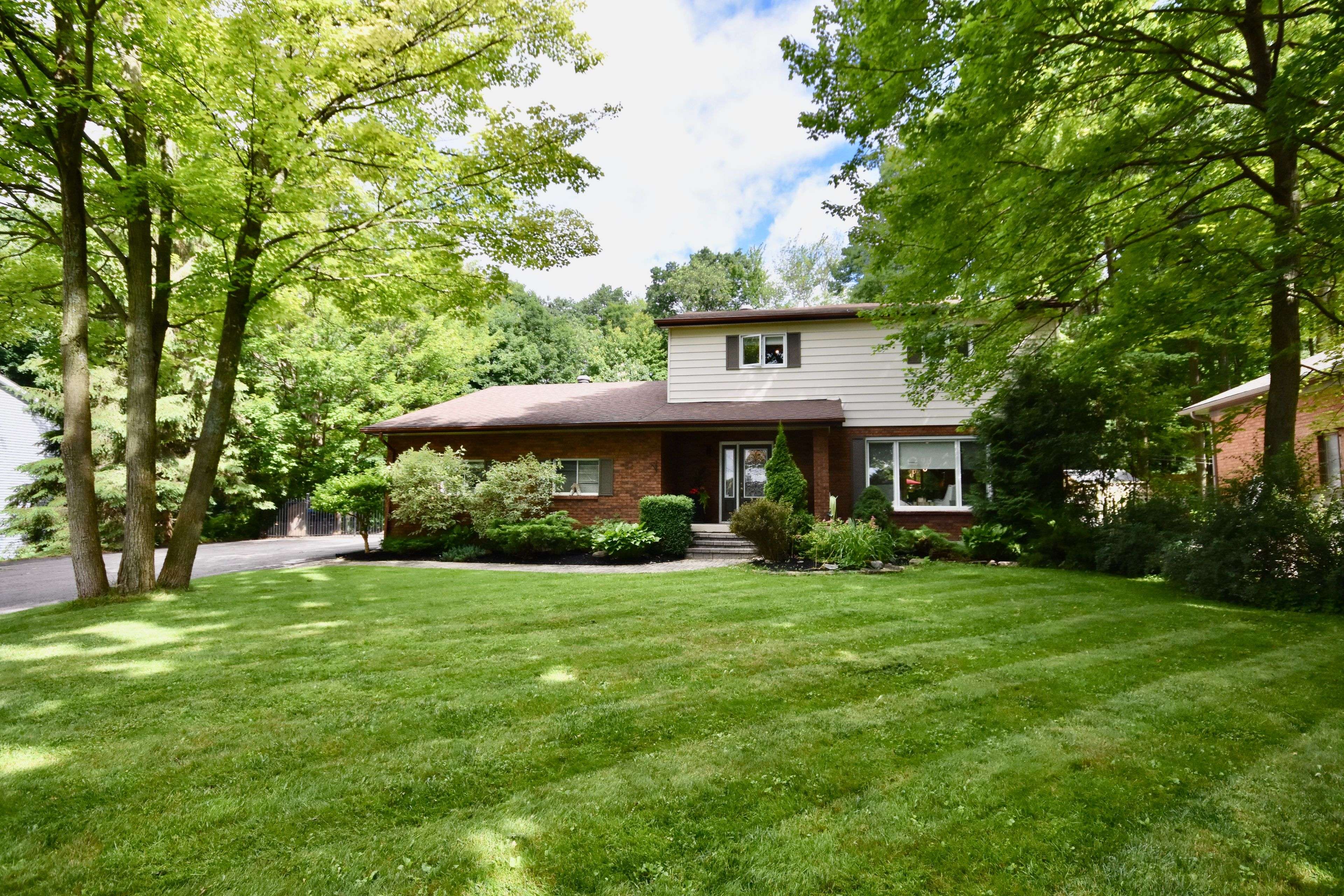 Springwater, ON L9X 0P7,32 Wattie RD