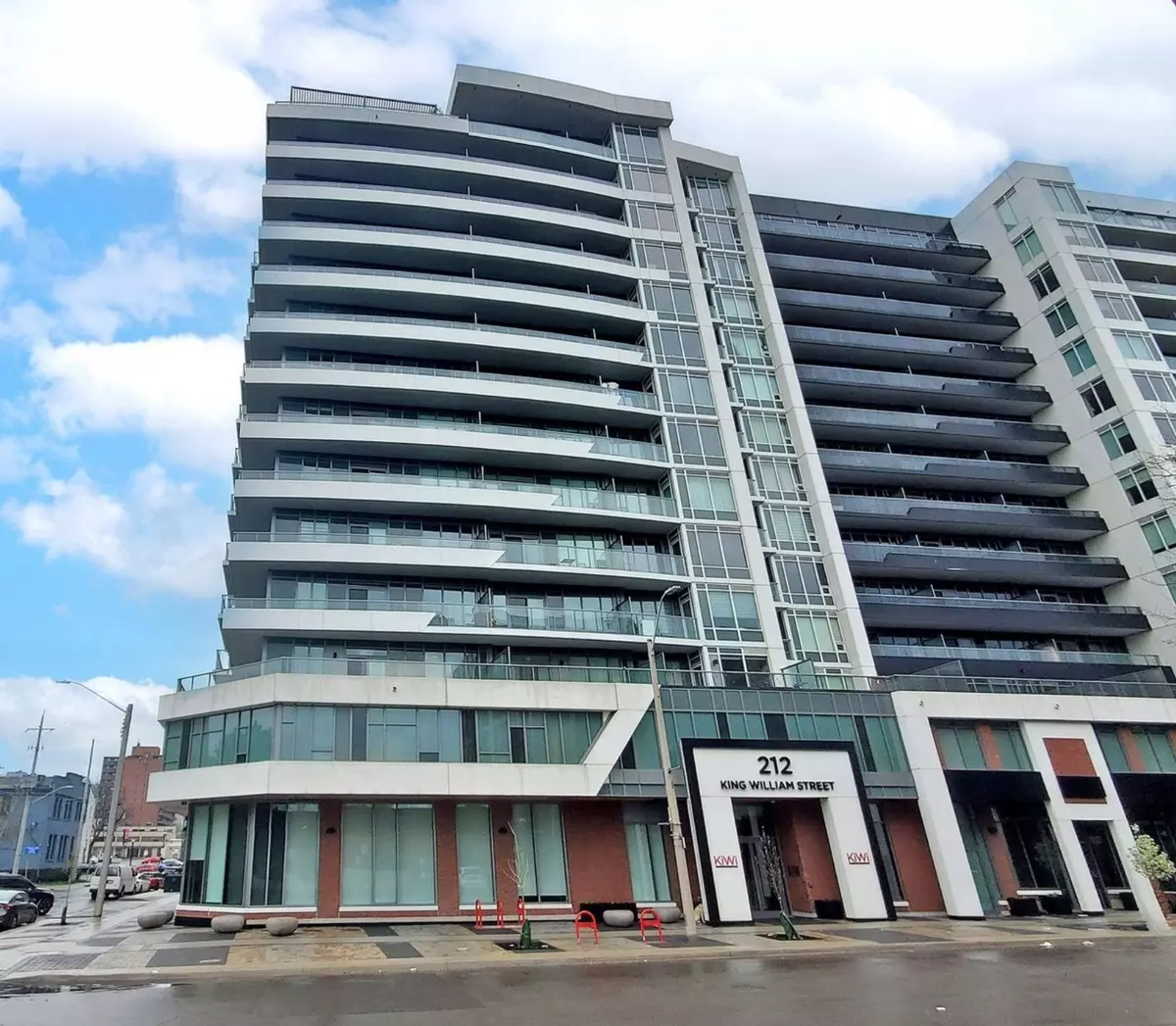 Hamilton, ON L8R 0A7,212 King William ST #1301