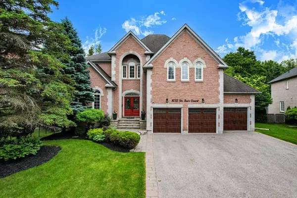 1032 Sir Ivor CT, Newmarket, ON L3X 1M1