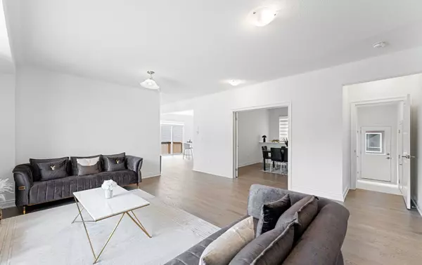 Bradford West Gwillimbury, ON L3Z 4P4,84 Culbert RD