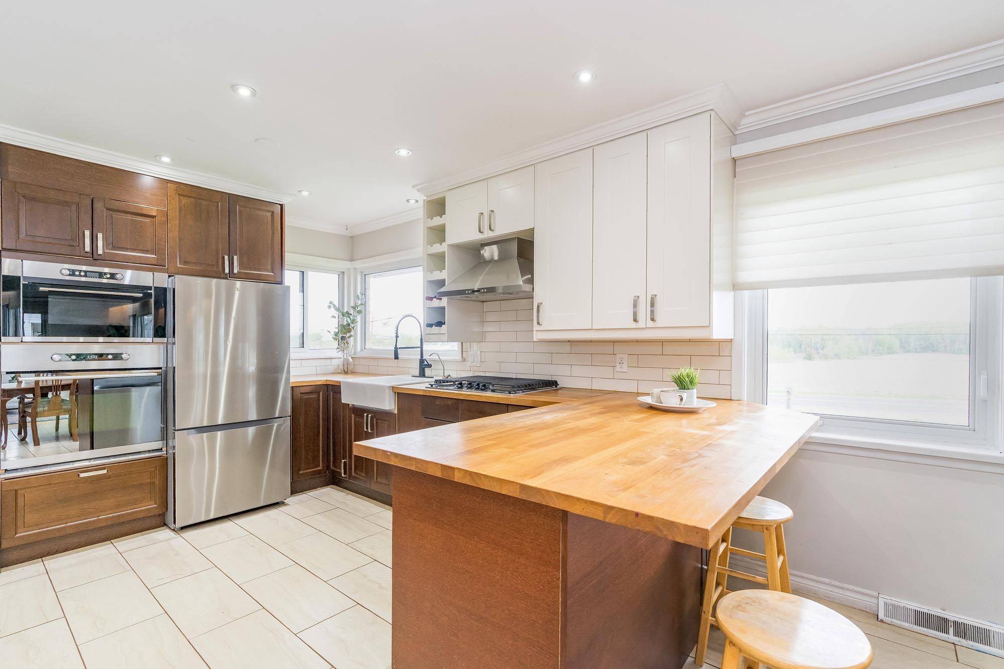 Innisfil, ON L0L 1W0,2088 Killarney Beach RD