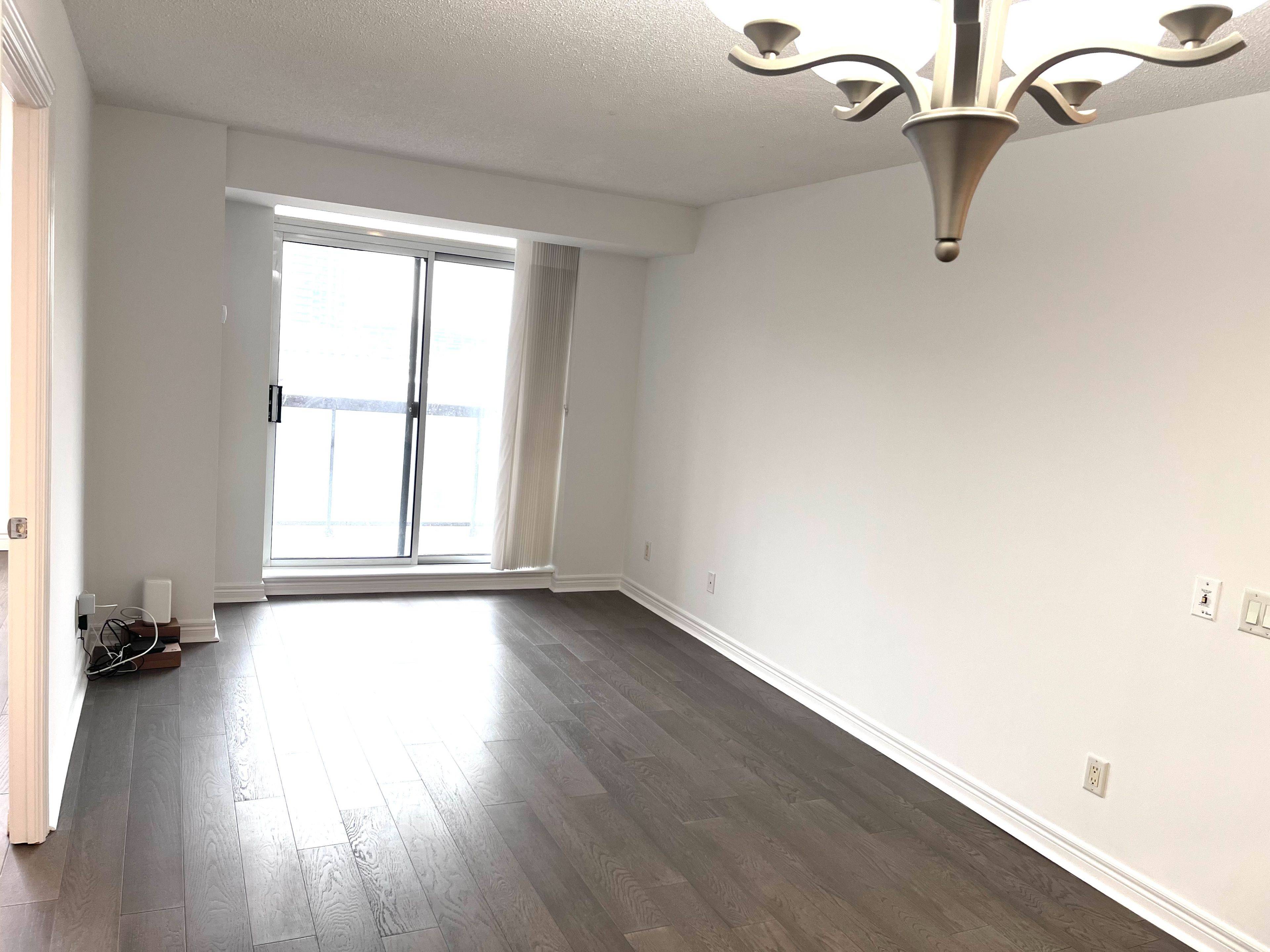 Markham, ON L3T 7X7,51 Times AVE #706