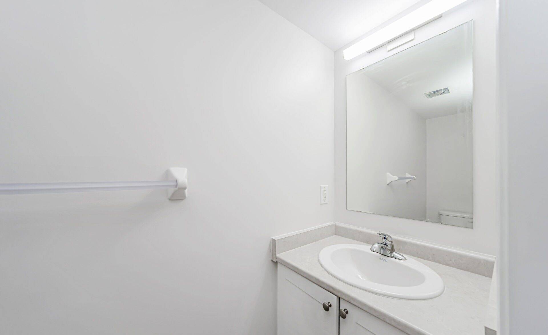 Brampton, ON L6R 3Y6,250 Sunny Meadow BLVD #271
