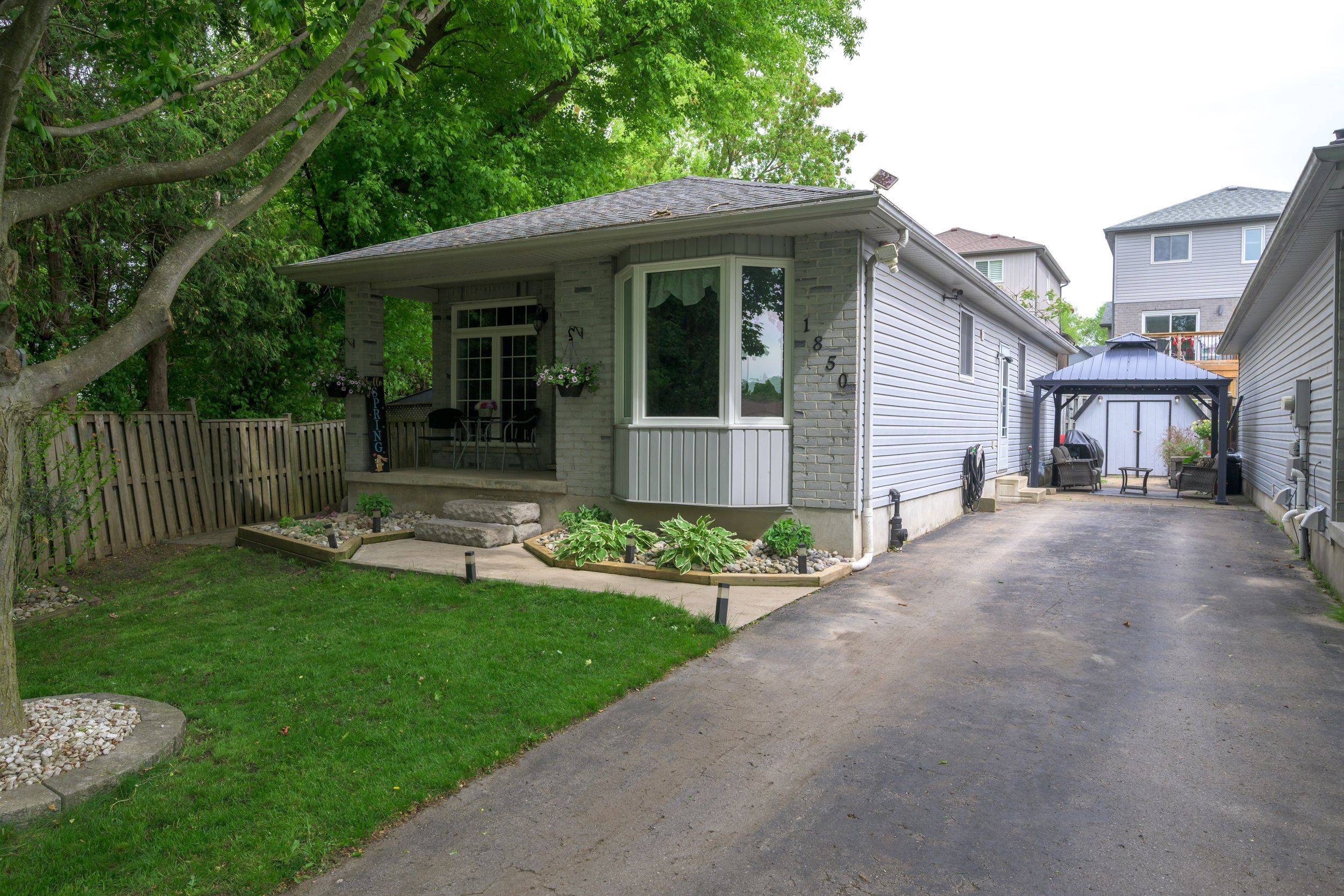 1850 Purcell DR, London East, ON N5W 6E3