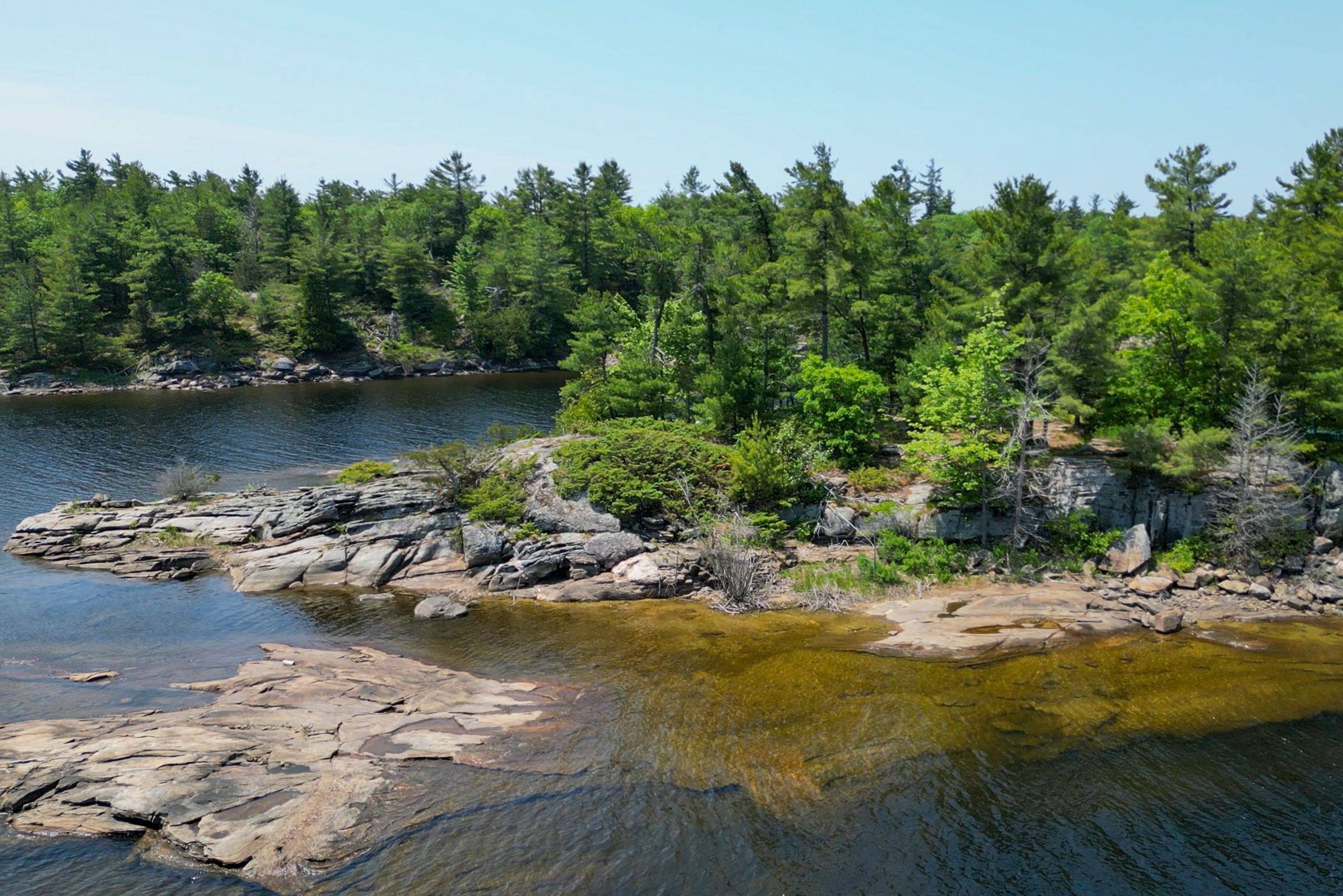 Georgian Bay, ON P0E 1E0,2 Island 1690 N/A