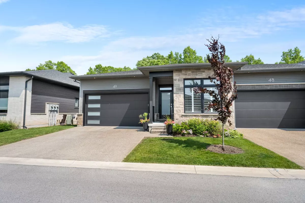 Niagara Falls, ON L2G 0Y8,8974 Willoughby DR #49