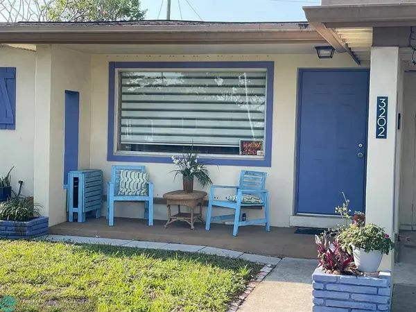 3202 Taft St, Hollywood, FL 33021
