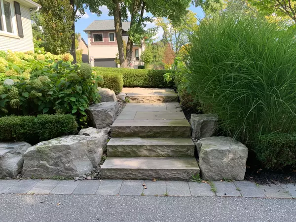 Richmond Hill, ON L4C 4J8,125 Laverock AVE
