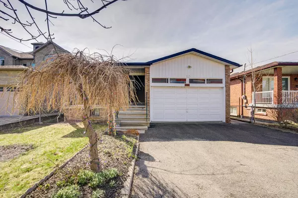 113 Oak AVE, Richmond Hill, ON L4C 6R6