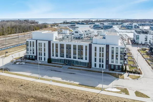 241 Sea Ray AVE #305, Innisfil, ON L9S 0L9