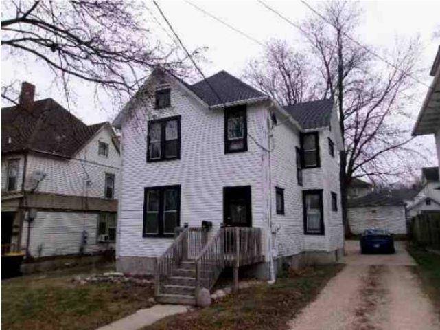 1113 S Chicago Avenue, Freeport, IL 61032
