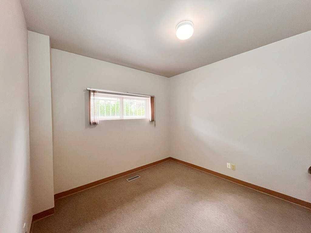 Calgary, AB T3C2E9,4131 Bow TRL SW