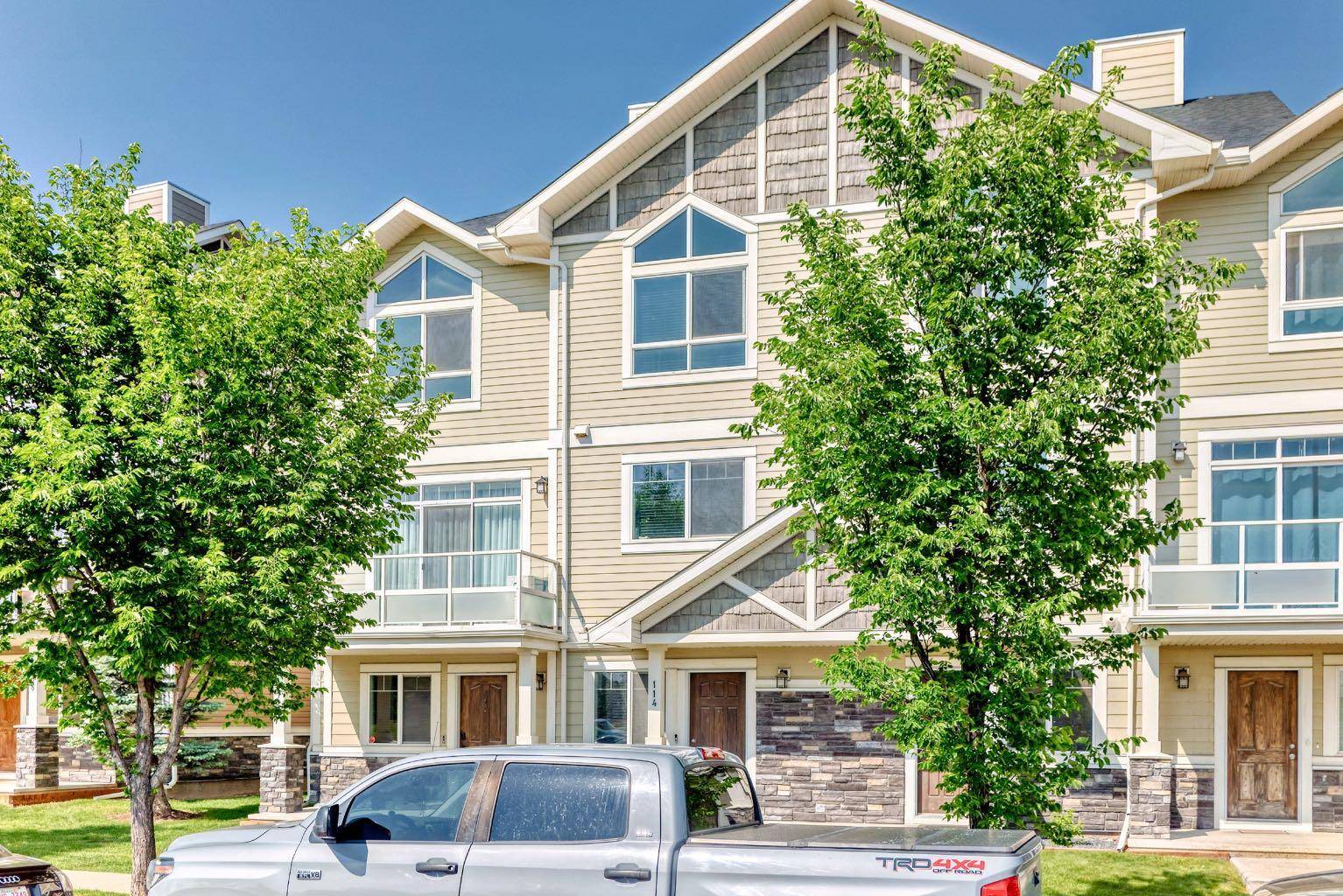 Calgary, AB T3N 0G3,114 Skyview Ranch RD