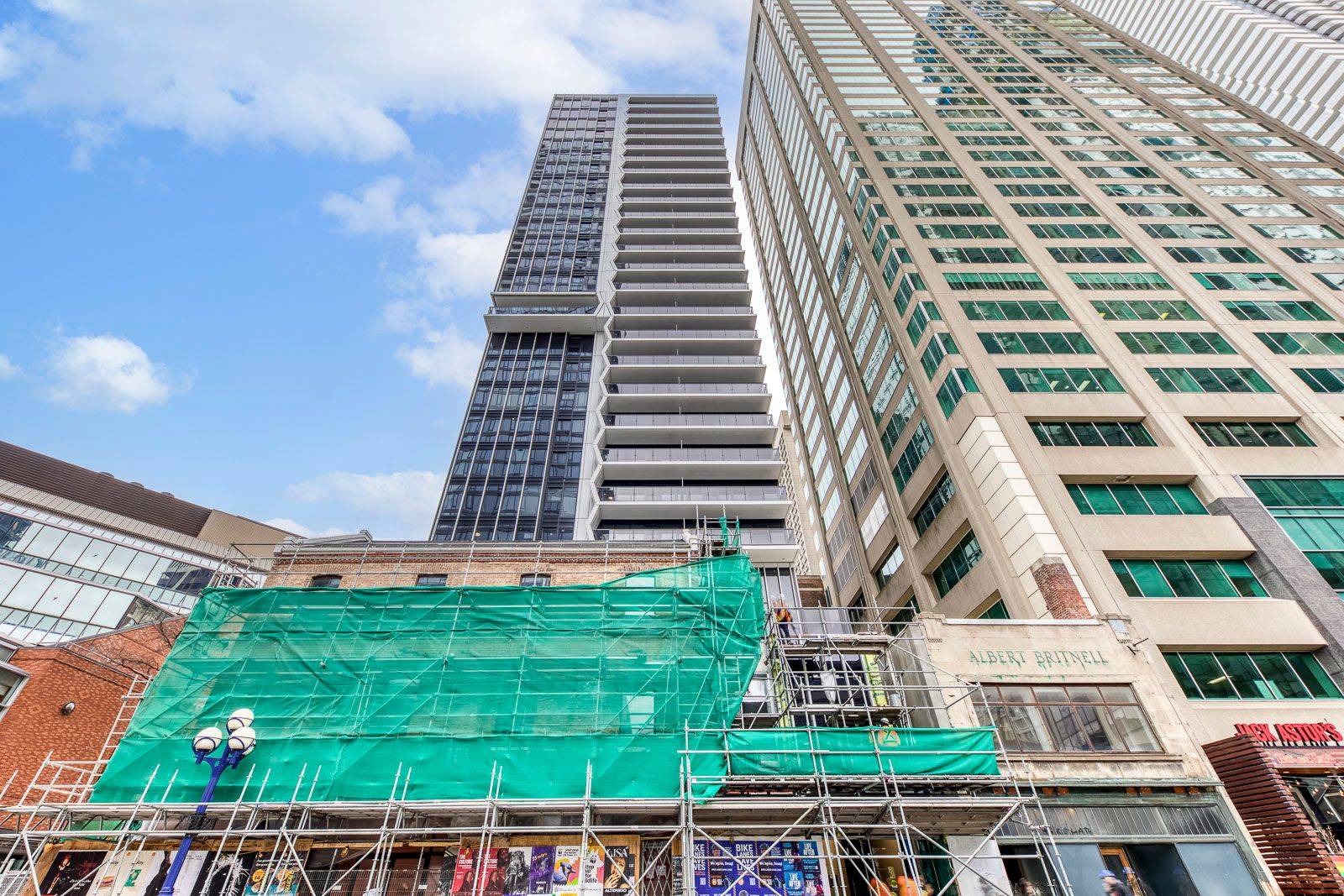 Toronto C09, ON M4W 0B8,771 Yonge ST #2002