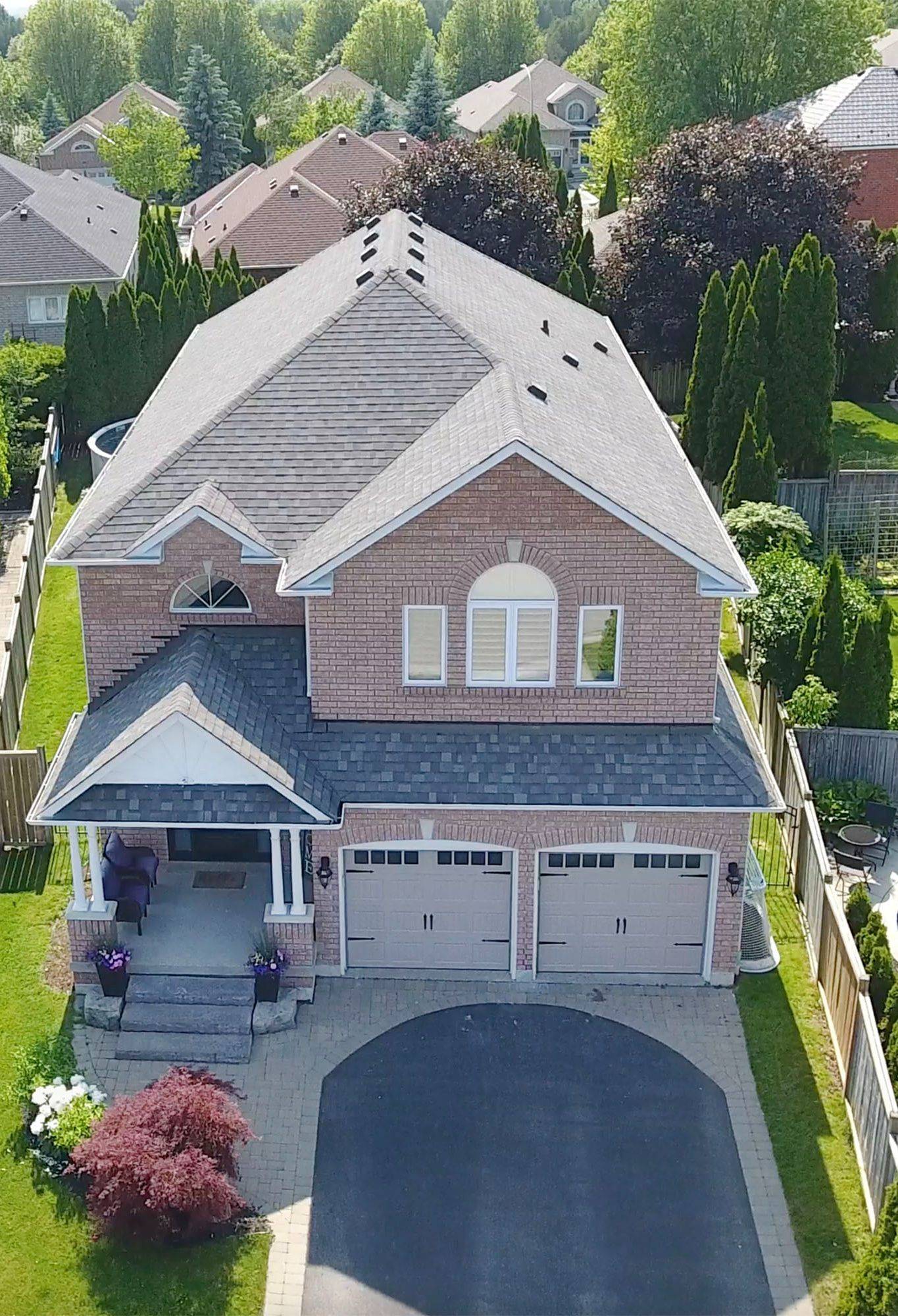Whitby, ON L1R 3B6,4 Myles CT