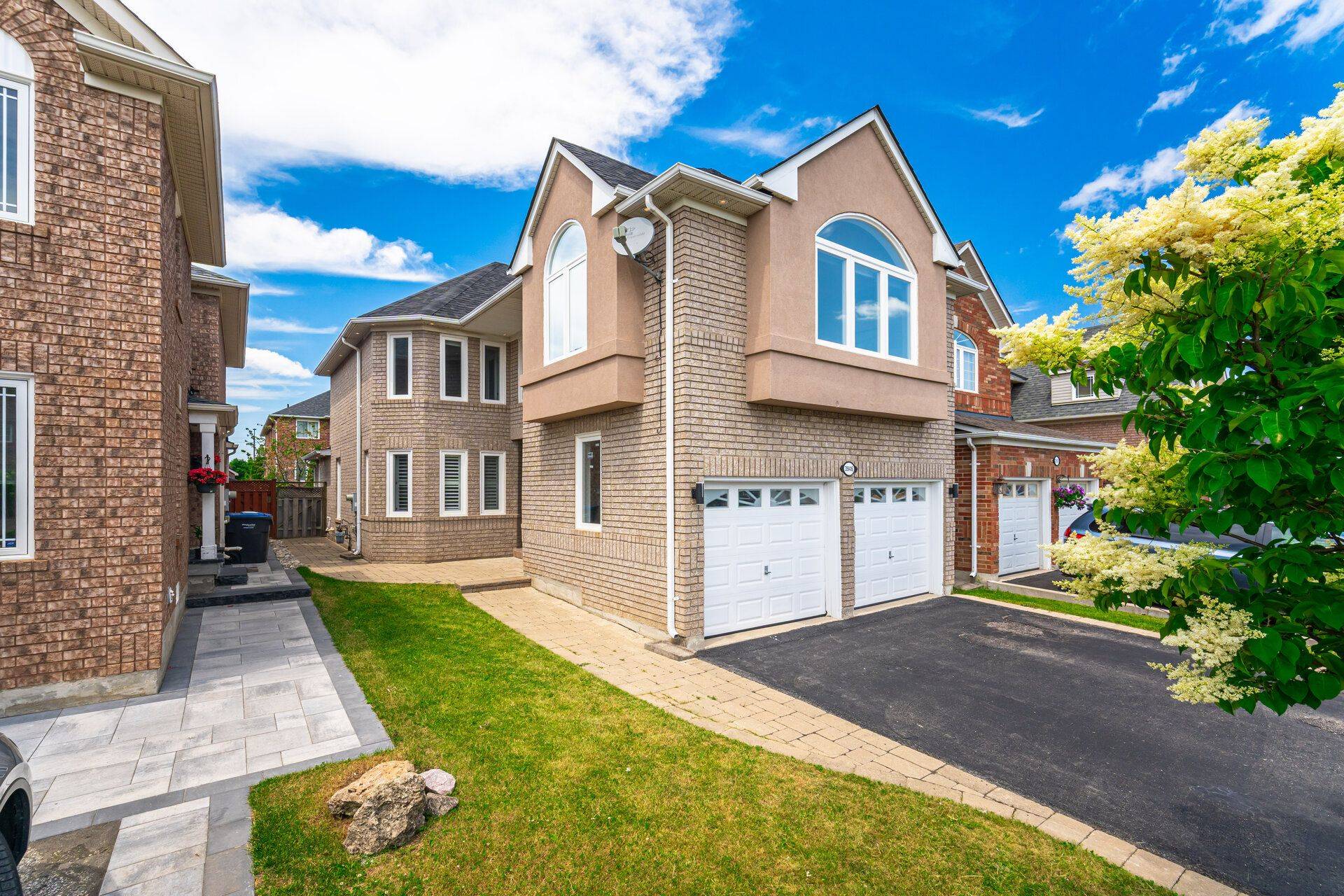 Mississauga, ON L5N 8H2,3946 Milkwood CRES