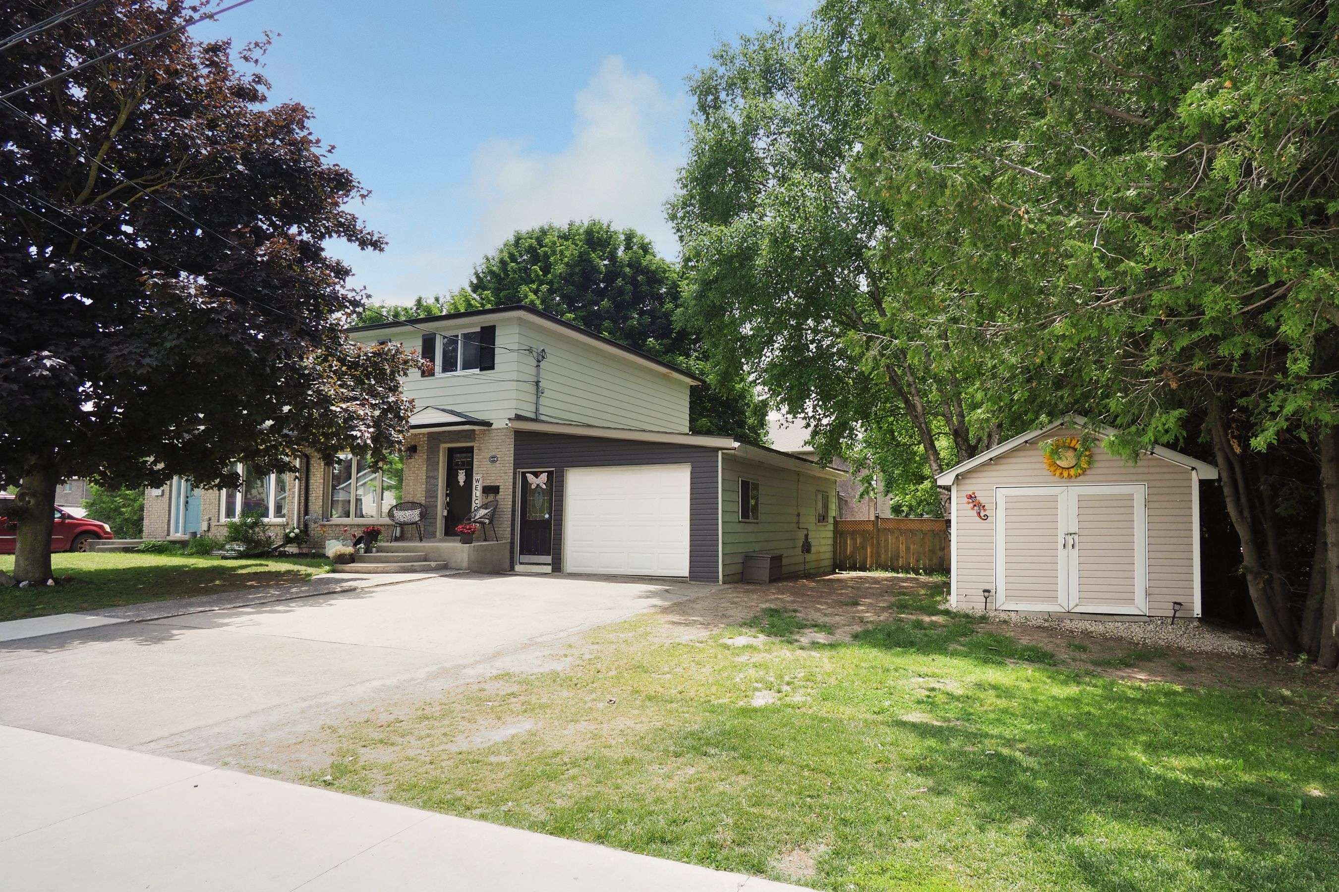 Wellington North, ON N0G 1A0,317 Domville ST #B