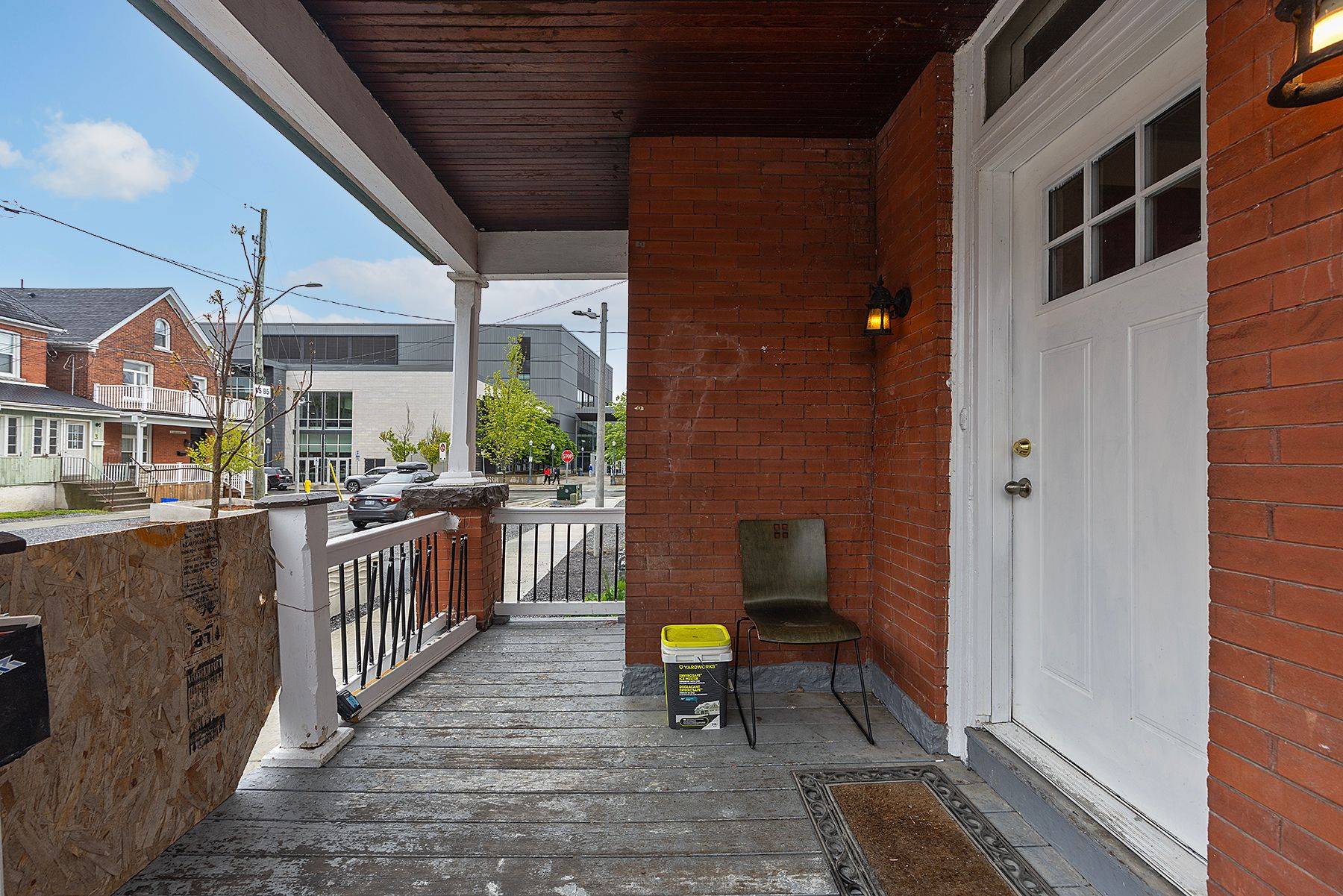 Kingston, ON K7L 3N1,8 Aberdeen ST