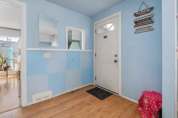 Calgary, AB T2B 0G4,3926 29A AVE Southeast