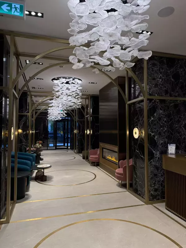 Toronto C09, ON M4W 0B8,771 Yonge ST #2203