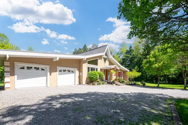 Georgina, ON L0C 1L0,15 Linda RD