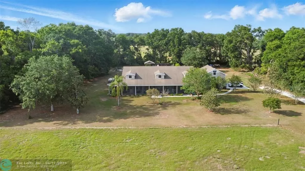 384 E Kings Highway, Center Hill, FL 33514