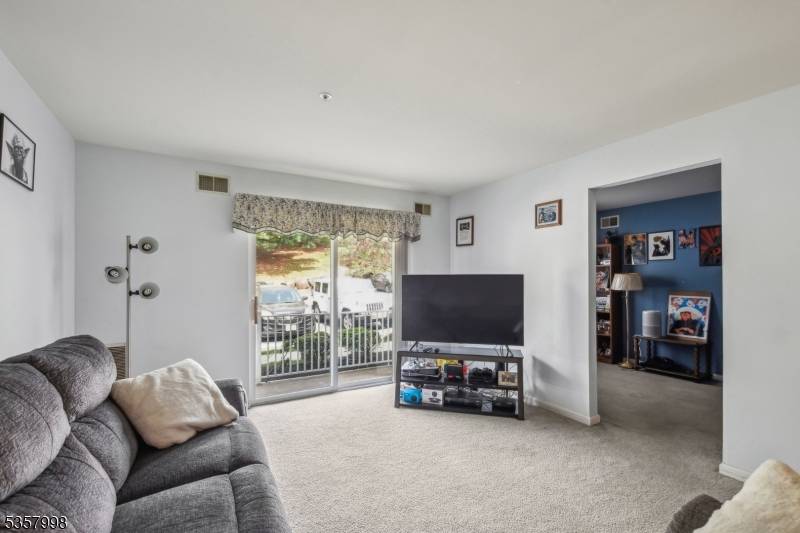 Mount Arlington Boro, NJ 07856,85 Crestview Ln