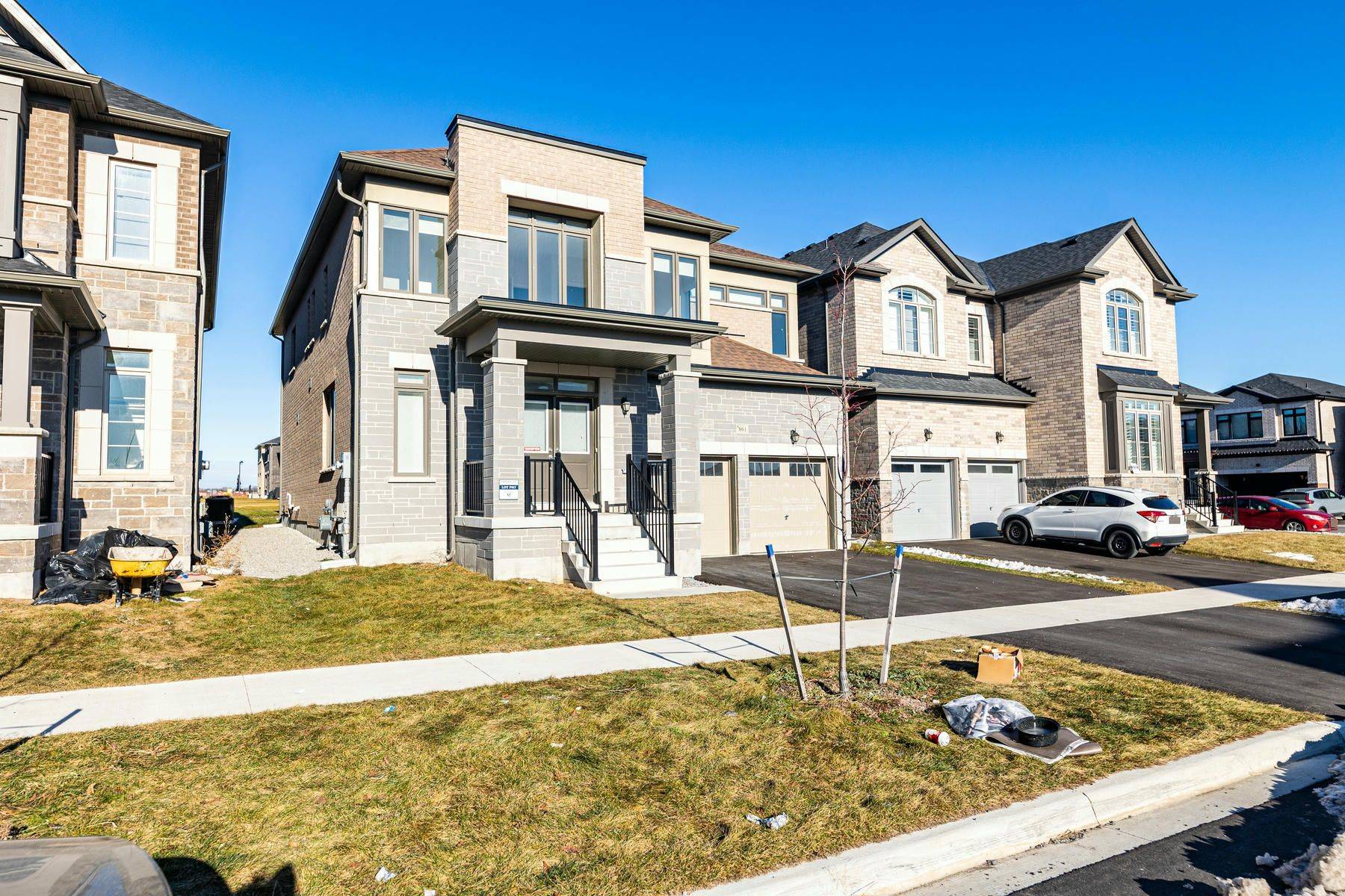 Oshawa, ON L1L 0V1,861 Rexton DR
